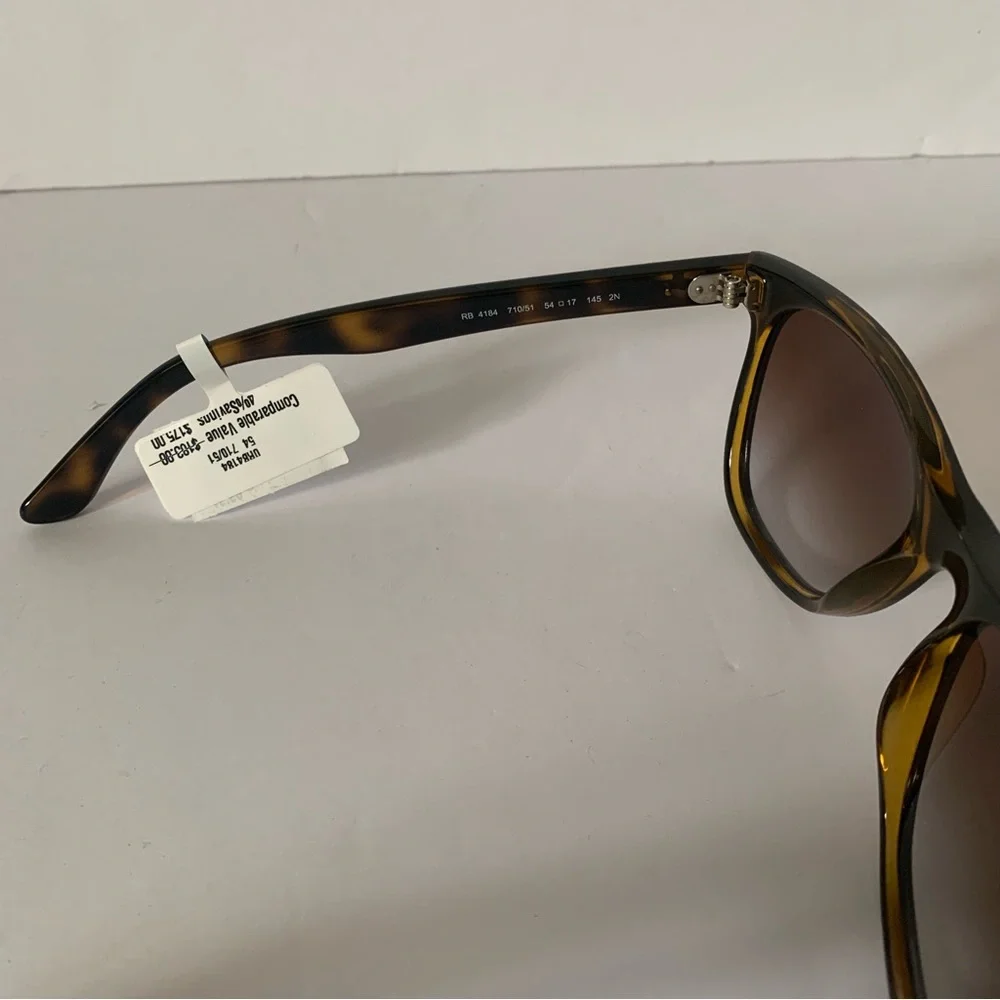 NWT. RAY-BAN 54mm Wayfarer Sunglasses
